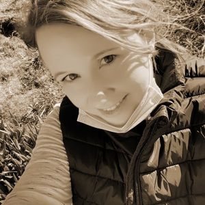 Meet your Posher, April